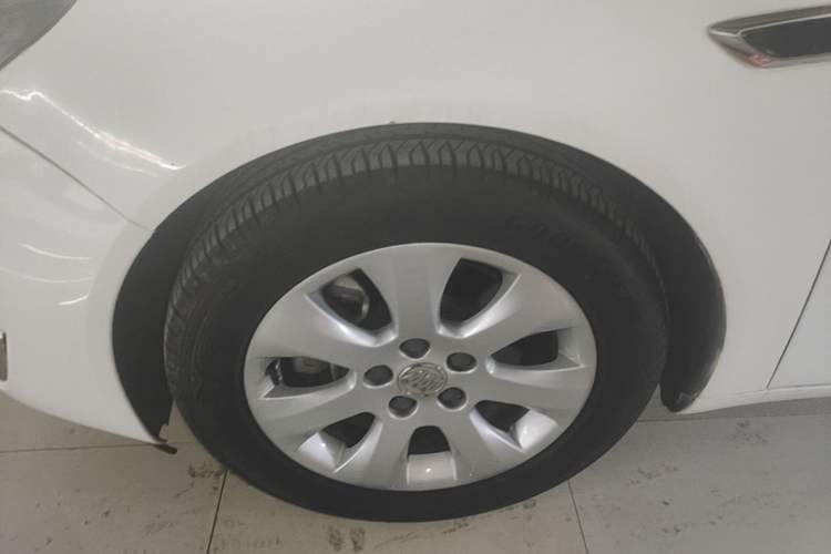 Used Buick Regal 2015 1.6T Elite Tech Model Exterior 4