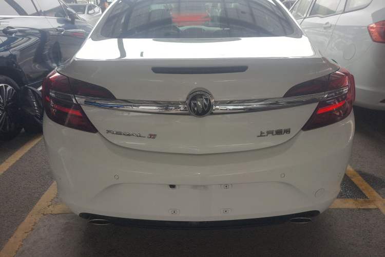 Used Buick Regal 2015 1.6T Leading Technology Model Exterior 4