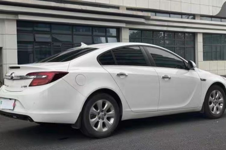 Used Buick Regal 2015 1.6T Elite Tech Model Exterior 4