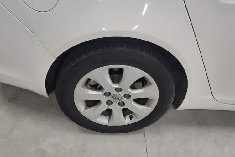 Used Buick Regal 2015 1.6T Leading Technology Model Exterior 5