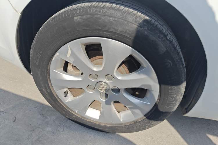 Used Buick Regal 2015 1.6T Leading Technology Model Exterior 5