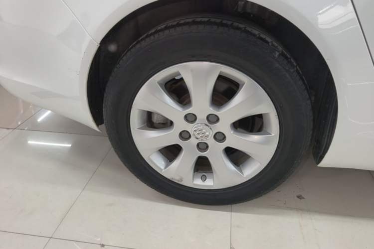 Used Buick Regal 2015 1.6T Leading Technology Model Exterior 5