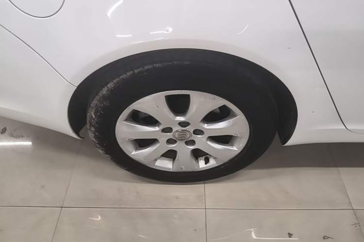 Used Buick Regal 2015 2.0L Leading Fashion Edition Exterior 5