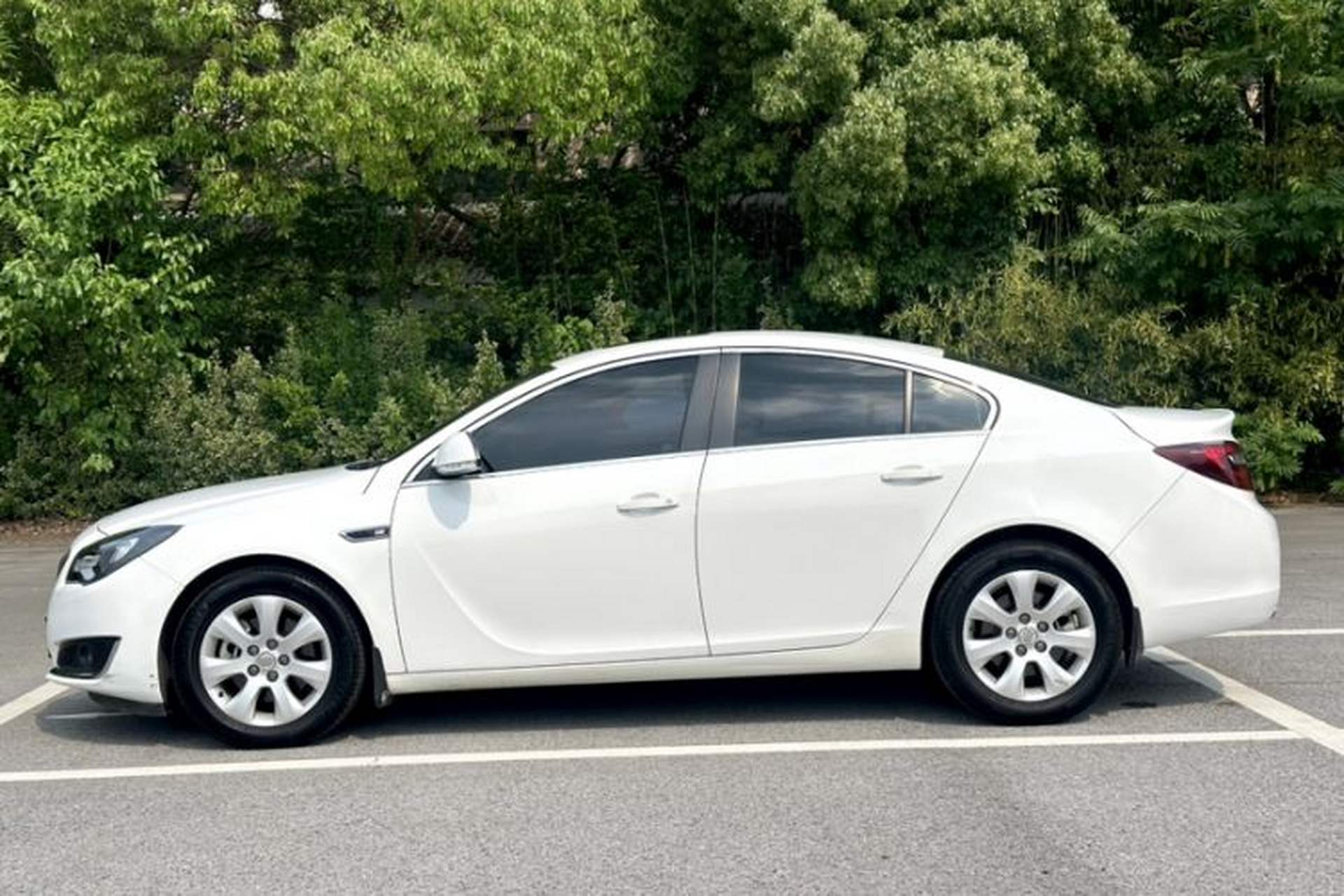 Used Buick Regal 2015 1.6T Leading Technology Model Exterior 5
