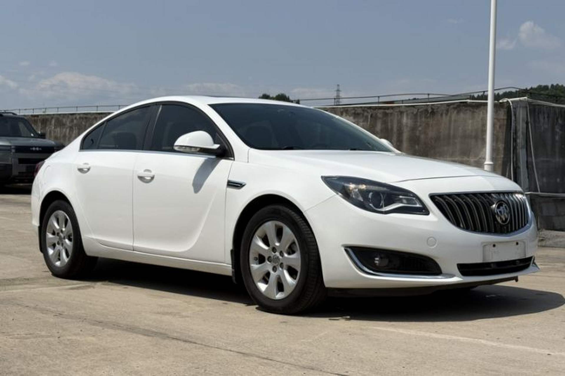 Used Buick Regal 2015 2.0L Leading Fashion Edition Exterior 5