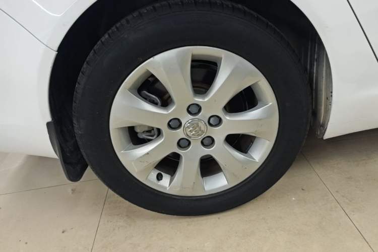 Used Buick Regal 2015 1.6T Elite Tech Model Exterior 5