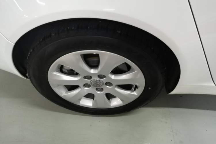 Used Buick Regal 2015 1.6T Elite Tech Model Exterior 5