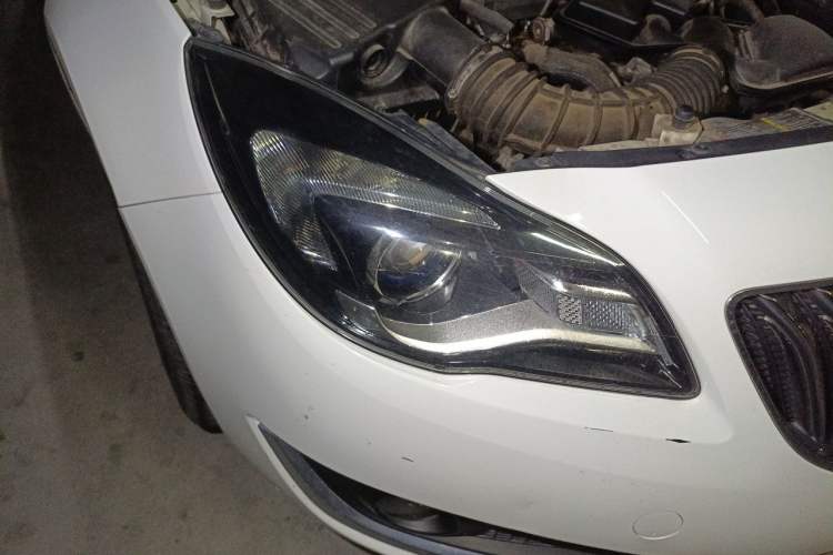Used Buick Regal 2015 2.0L Leading Fashion Edition Exterior 6