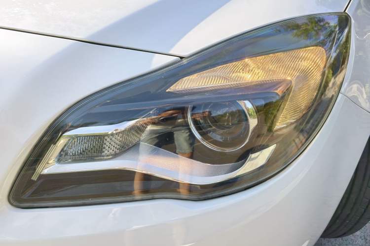 Used Buick Regal 2015 1.6T Elite Tech Model Exterior 6