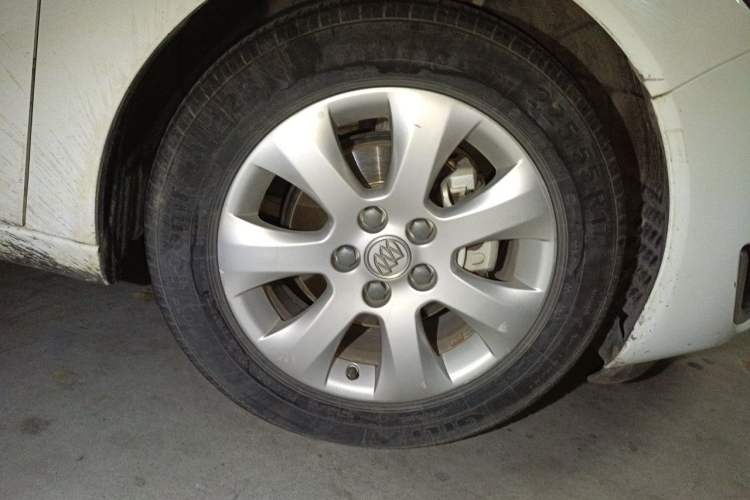 Used Buick Regal 2015 2.0L Leading Fashion Edition Exterior 7