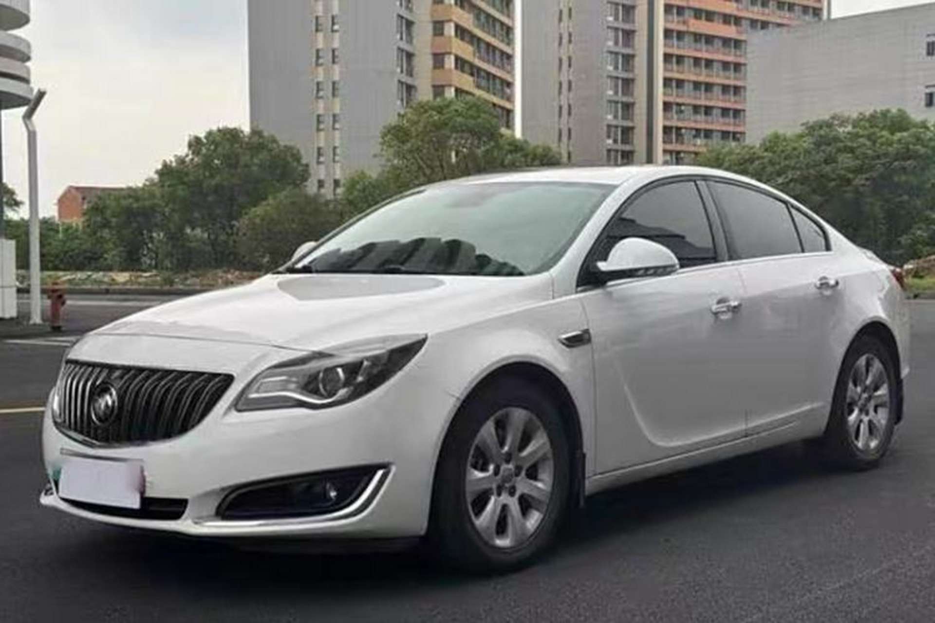 Used Buick Regal 2015 1.6T Elite Tech Model Exterior 7