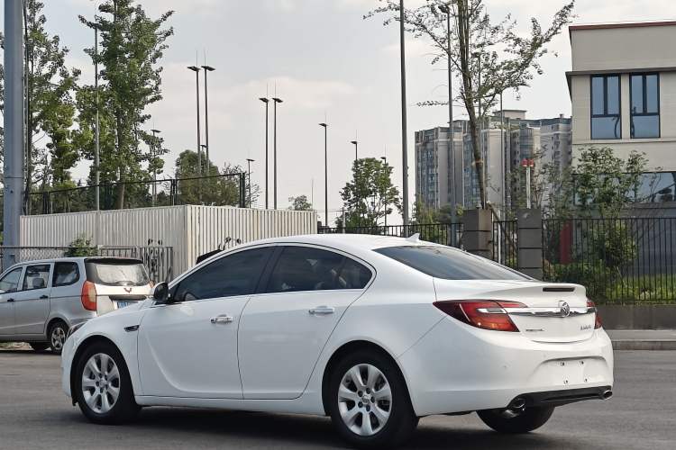 Used Buick Regal 2015 1.6T Elite Tech Model Exterior 9