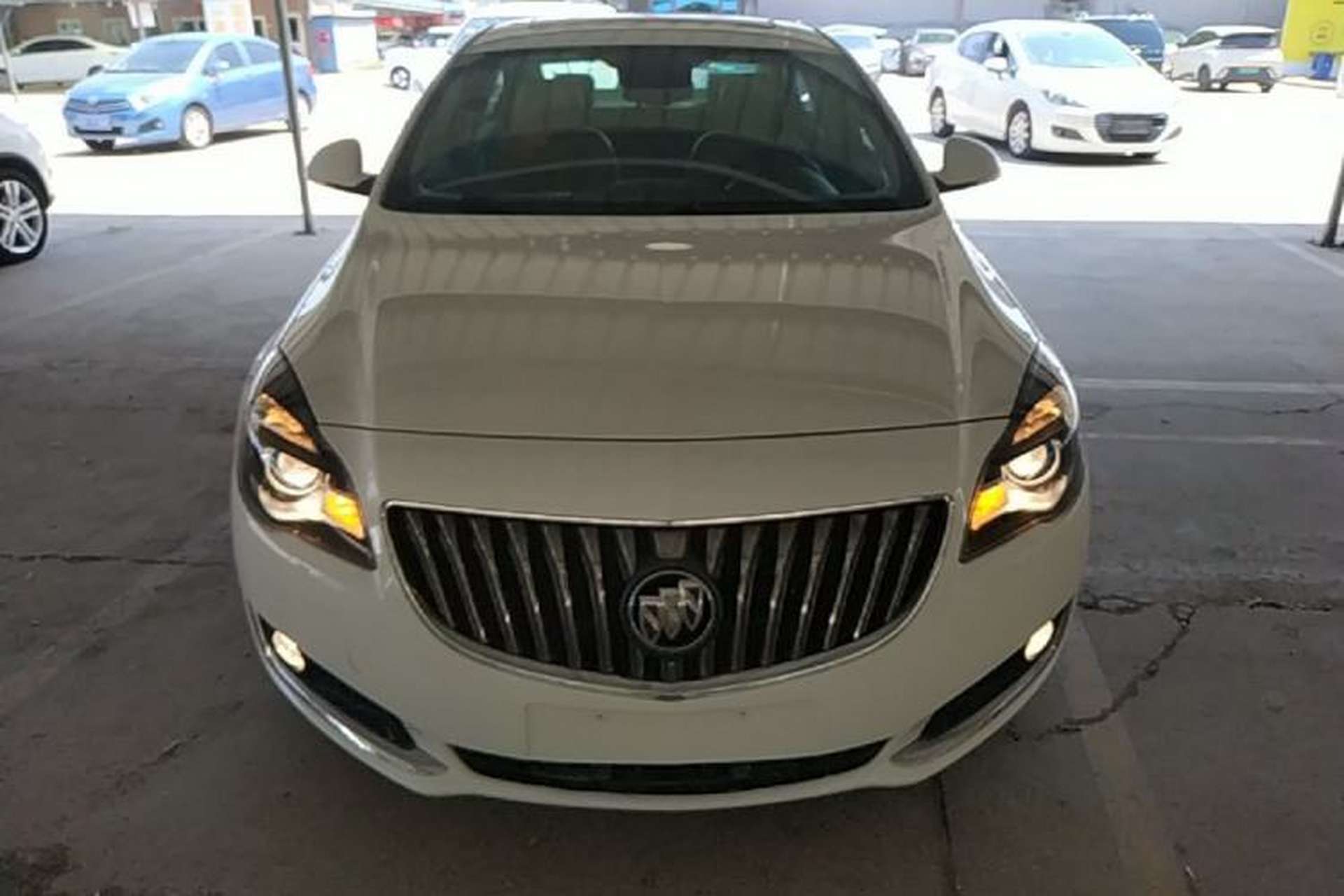 Used Buick Regal 2015 2.0L Elite Fashion Edition Front