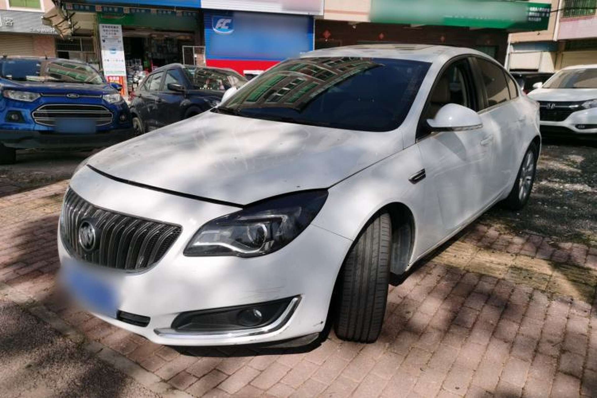Used Buick Regal 2015 2.0L Leading Fashion Edition Front Left 45 Deg