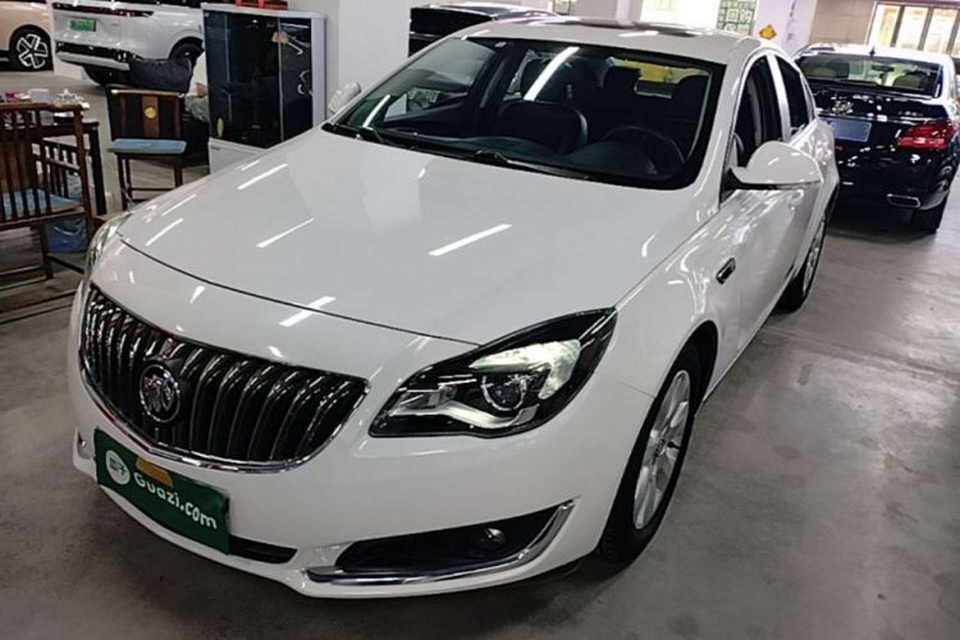 Used Buick Regal 2015 1.6T Leading Technology Model Front Left 45 Deg