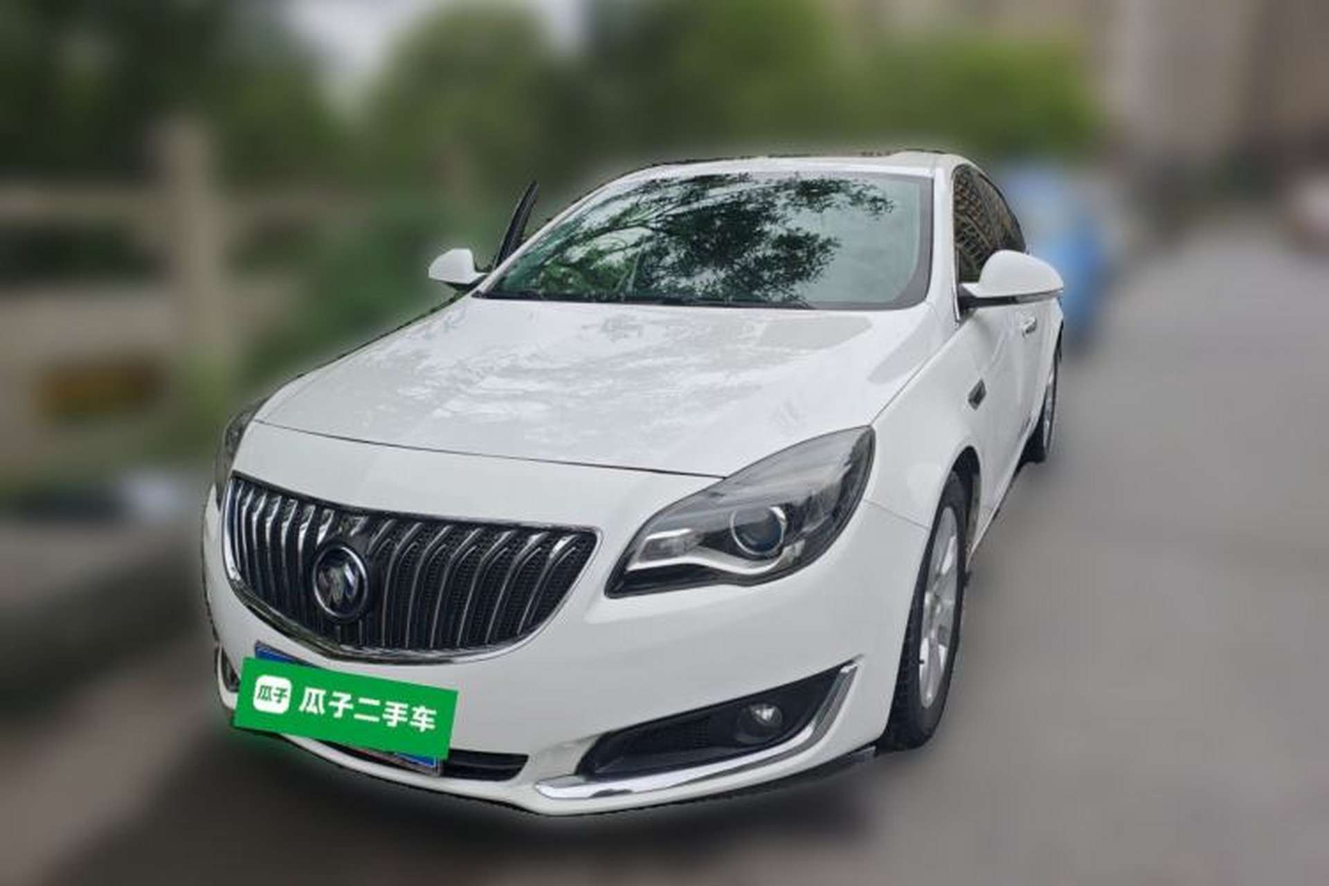 Used Buick Regal 2015 1.6T Leading Technology Model Front Left 45 Deg