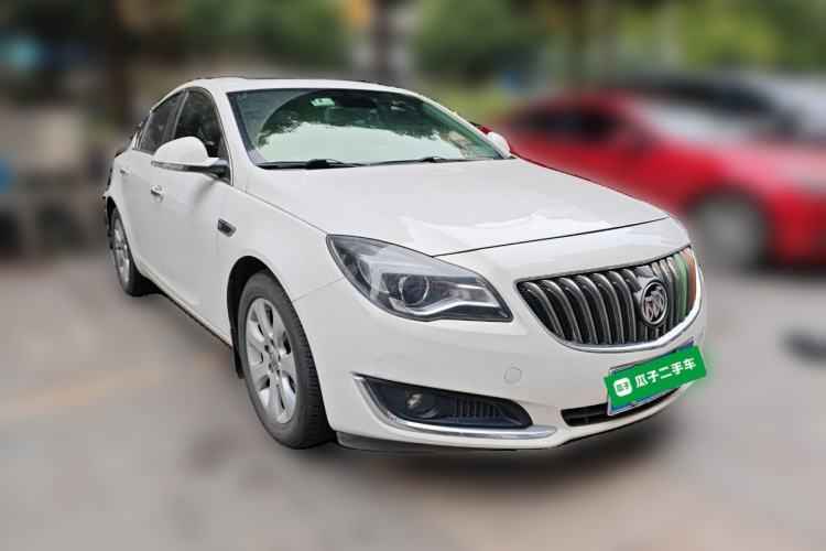 Used Buick Regal 2015 1.6T Elite Tech Model Front Right 45 Deg
