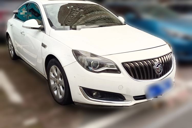 Used Buick Regal 2015 2.0L Elite Fashion Edition Front Right 45 Deg
