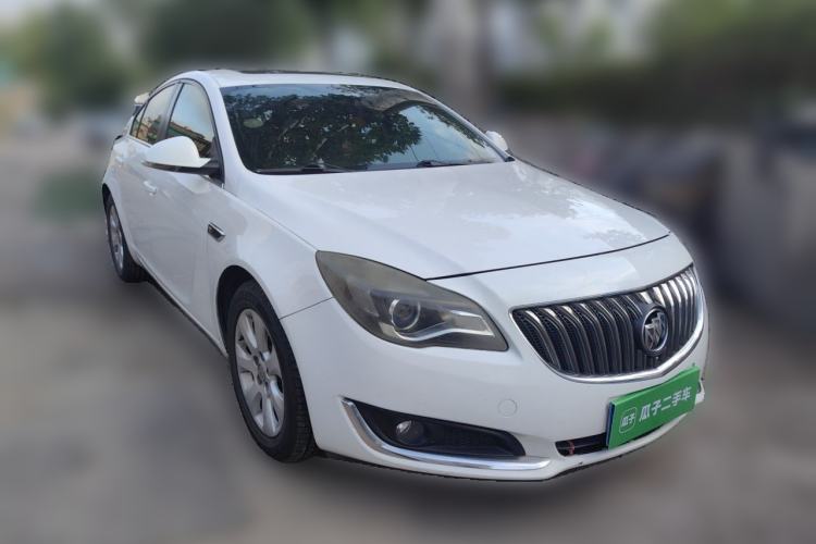Used Buick Regal 2015 1.6T Leading Technology Model Front Right 45 Deg