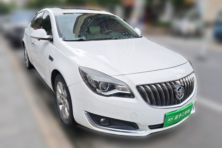 Used Buick Regal 2015 2.0L Elite Fashion Edition Front Right 45 Deg