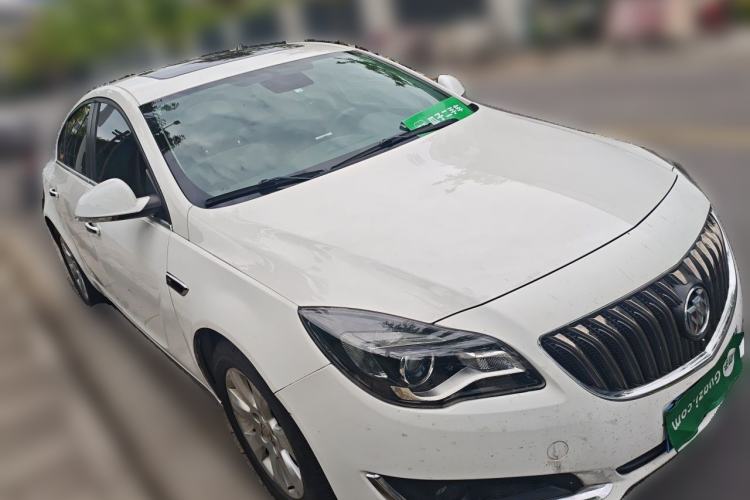 Used Buick Regal 2015 1.6T Elite Tech Model Front Right 45 Deg
