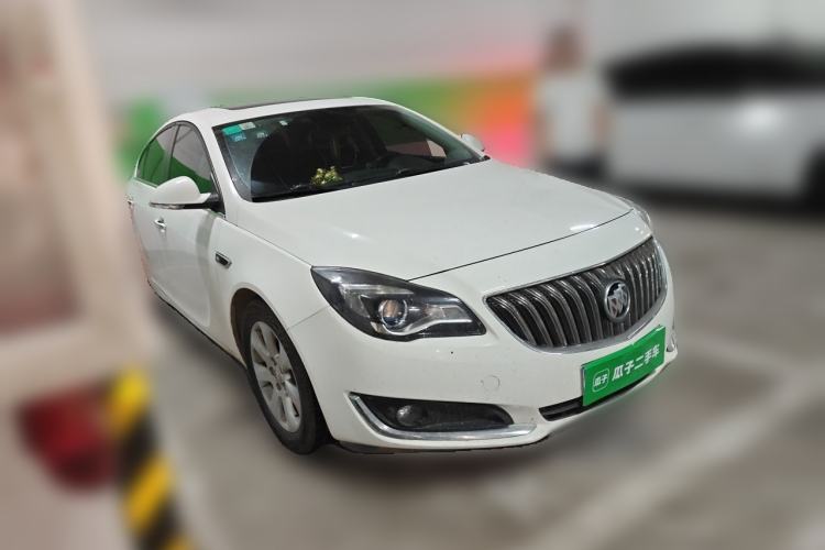 Used Buick Regal 2015 1.6T Elite Tech Model Front Right 45 Deg