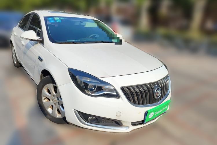 Used Buick Regal 2015 2.0L Leading Fashion Edition Front Right 45 Deg