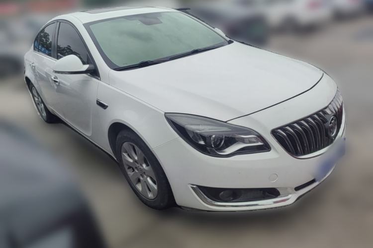 Used Buick Regal 2015 1.6T Elite Tech Model Front Right 45 Deg