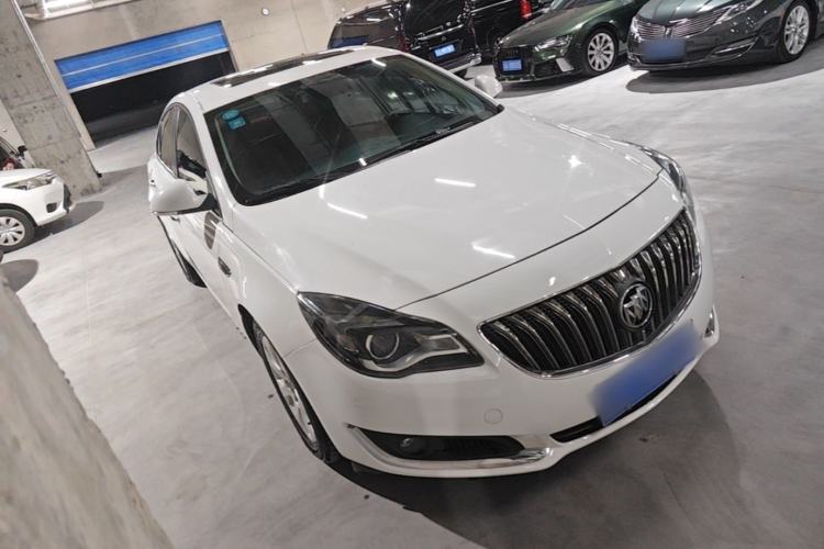 Used Buick Regal 2015 1.6T Elite Tech Model Front Right 45 Deg
