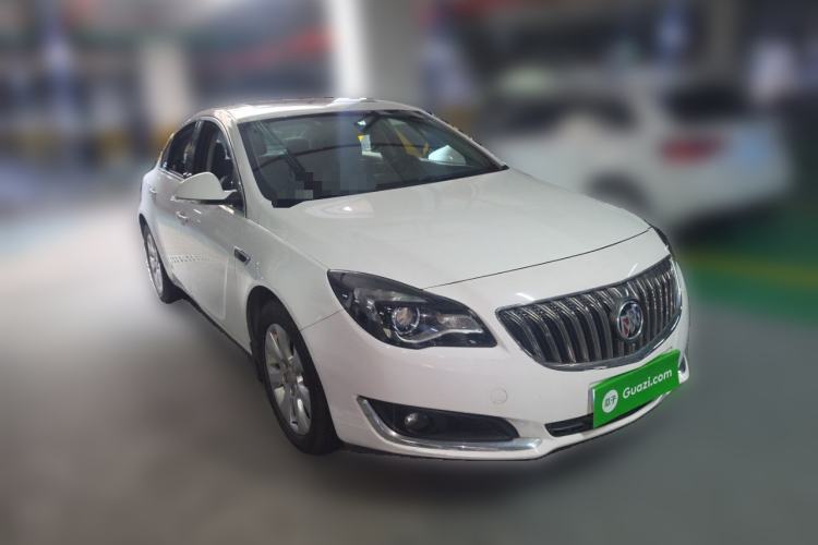 Used Buick Regal 2015 1.6T Leading Technology Model Front Right 45 Deg