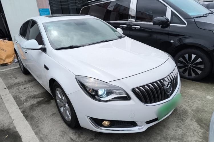 Used Buick Regal 2015 1.6T Elite Tech Model Front Right 45 Deg