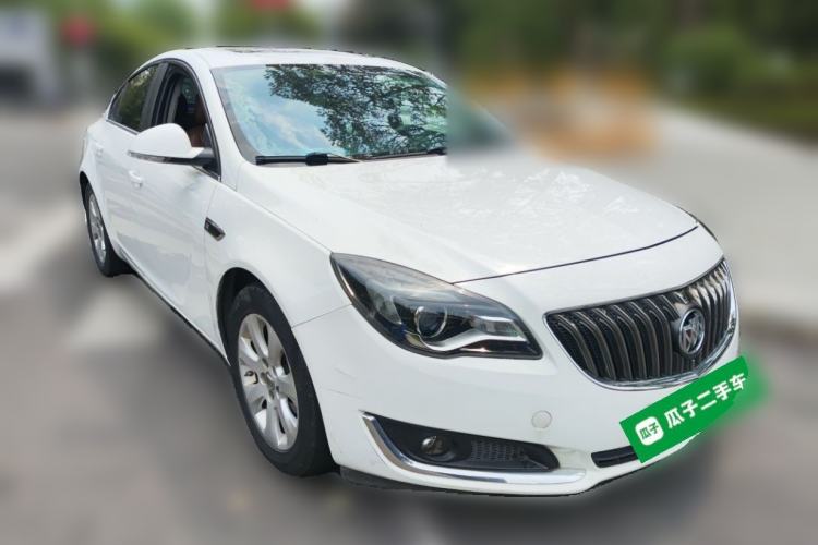 Used Buick Regal 2015 1.6T Leading Technology Model Front Right 45 Deg
