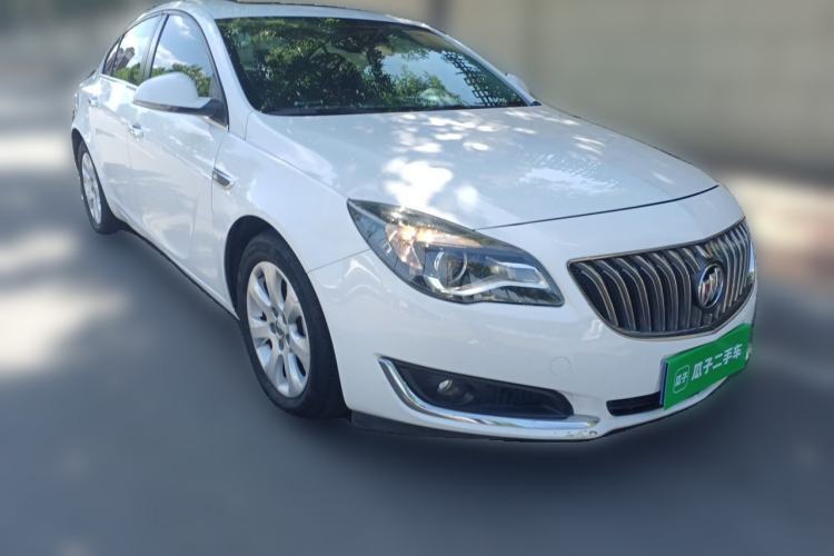 Used Buick Regal 2015 1.6T Elite Tech Model Front Right 45 Deg
