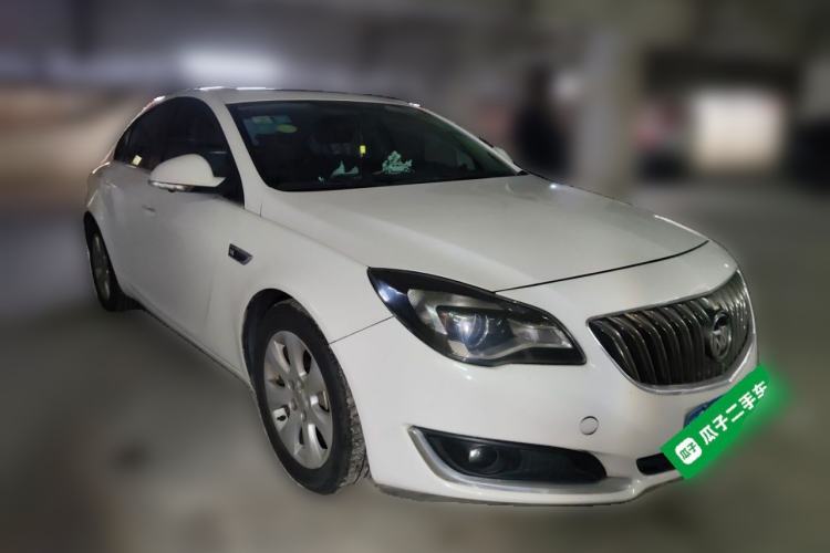 Used Buick Regal 2015 1.6T Fashion Tech Model Front Right 45 Deg