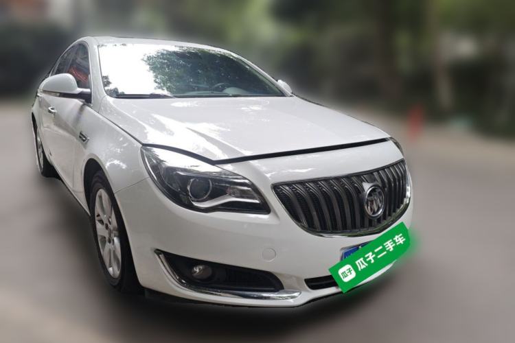 Used Buick Regal 2015 2.0L Elite Fashion Edition Front Right 45 Deg