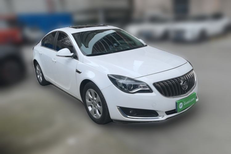 Used Buick Regal 2015 1.6T Leading Technology Model Front Right 45 Deg