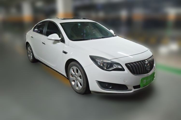Used Buick Regal 2015 1.6T Elite Tech Model Front Right 45 Deg