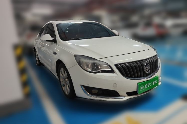 Used Buick Regal 2015 1.6T Elite Tech Model Front Right 45 Deg