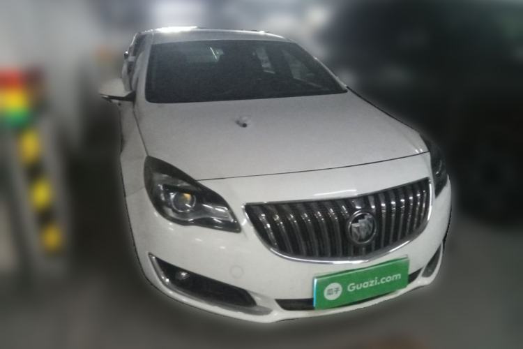 Used Buick Regal 2015 1.6T Elite Tech Model Front Right 45 Deg
