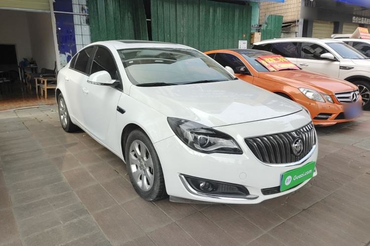 Used Buick Regal 2015 1.6T Leading Technology Model Front Right 45 Deg