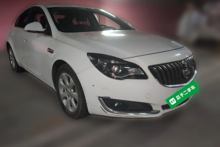 Used Buick Regal 2015 1.6T Leading Technology Model Front Right 45 Deg