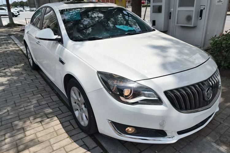 Used Buick Regal 2015 1.6T Elite Tech Model Front Right 45 Deg