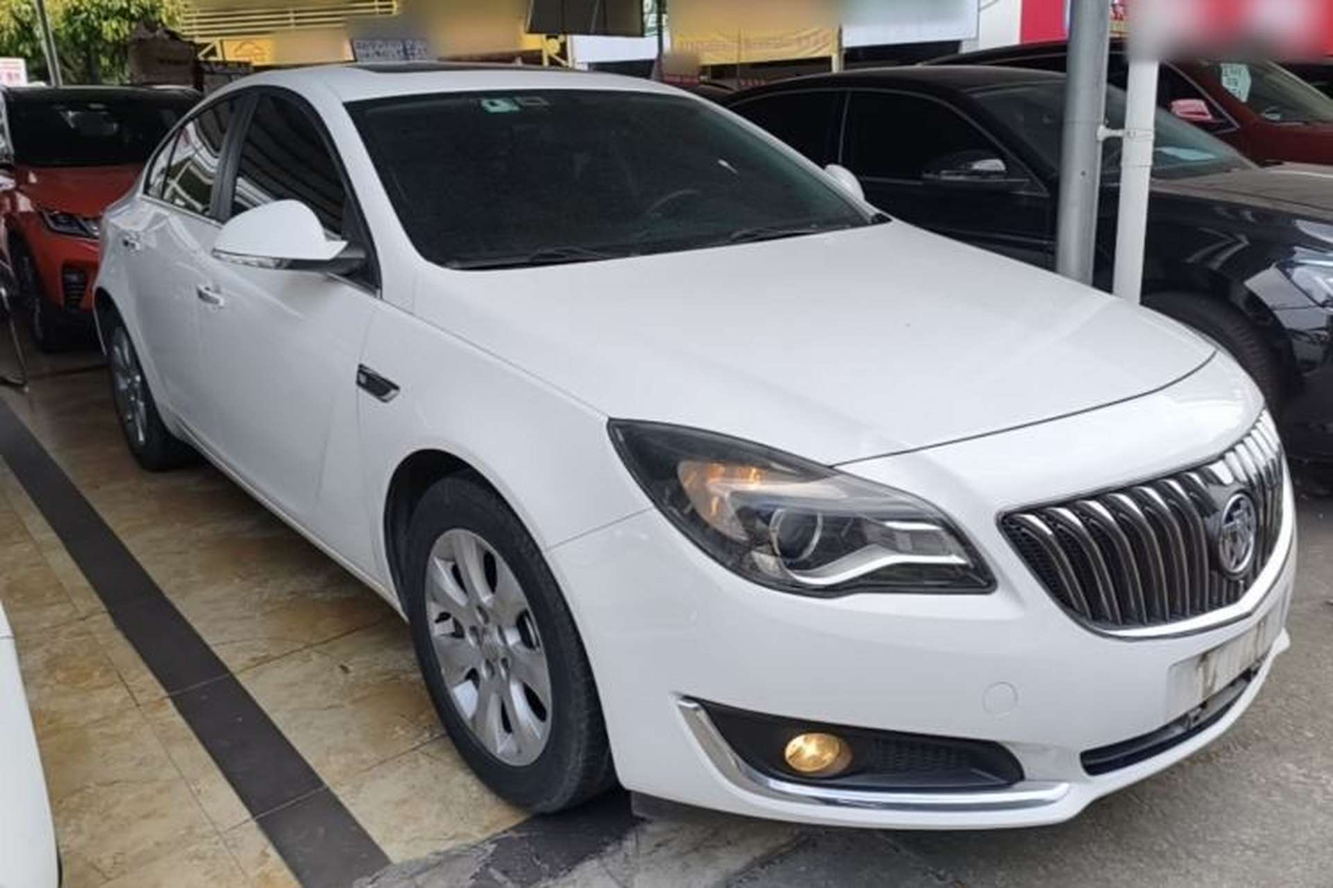 Used Buick Regal 2015 1.6T Elite Tech Model Front Right 45 Deg