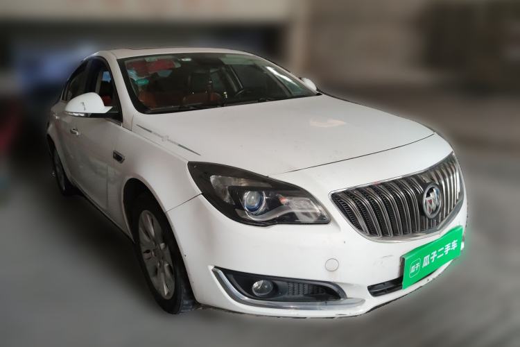 Used Buick Regal 2015 1.6T Elite Tech Model Front Right 45 Deg
