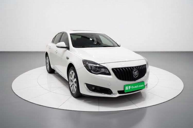 Used Buick Regal 2015 1.6T Leading Technology Model Front Right 45 Deg