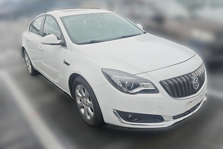 Used Buick Regal 2015 1.6T Leading Technology Model Front Right 45 Deg