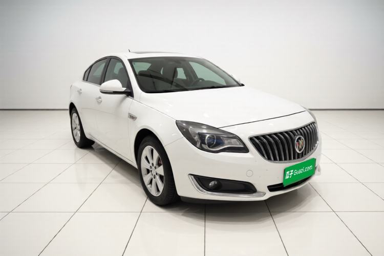 Used Buick Regal 2015 1.6T Elite Tech Model Front Right 45 Deg