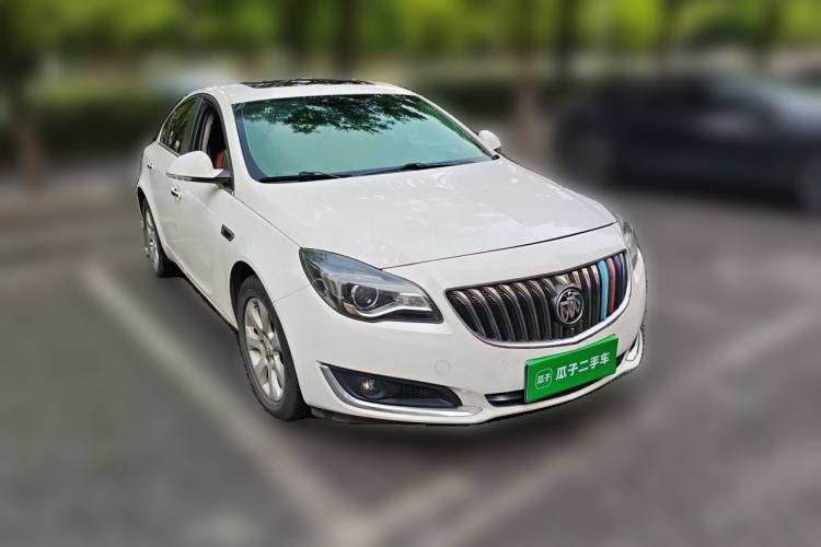 Used Buick Regal 2015 1.6T Elite Tech Model Front Right 45 Deg