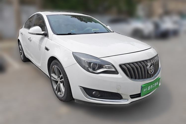 Used Buick Regal 2015 1.6T Elite Tech Model Front Right 45 Deg