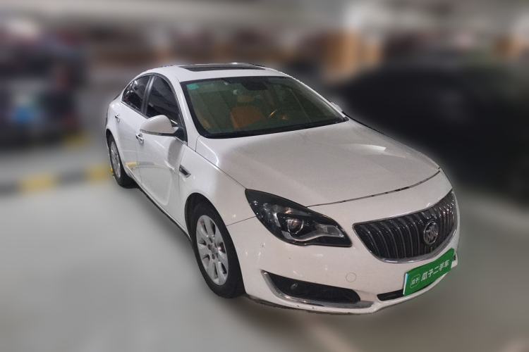 Used Buick Regal 2015 1.6T Elite Tech Model Front Right 45 Deg